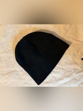 Otto Black Winter Beanie, Unisex One Size